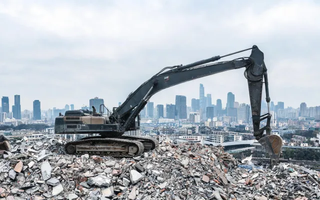 Urban demolition high-reach undercarriage case